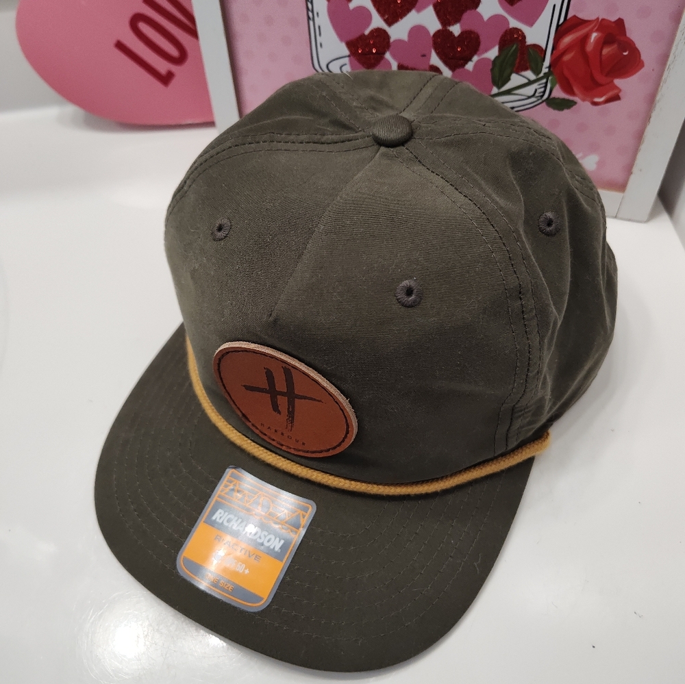 🗻 NWT Richardson R Active UPF 50 OSFA Harbour Nylon Adjustable Trucker Hat - Picture 6 of 10